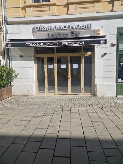 Centrul Vechi, Strada Franceza, spatiu comercial de inchiriat, 70 mp + pivnita.
